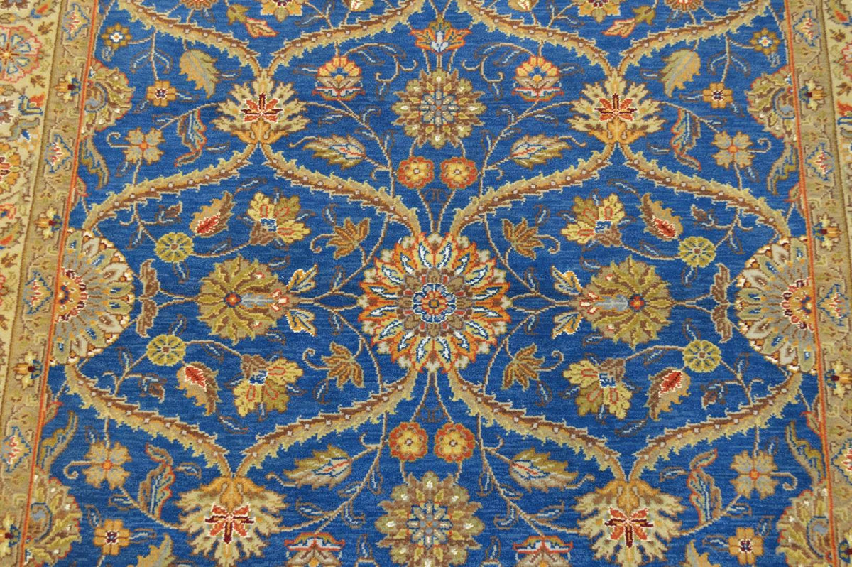 4' 2" x 4' 9" India Agra Rug image 5