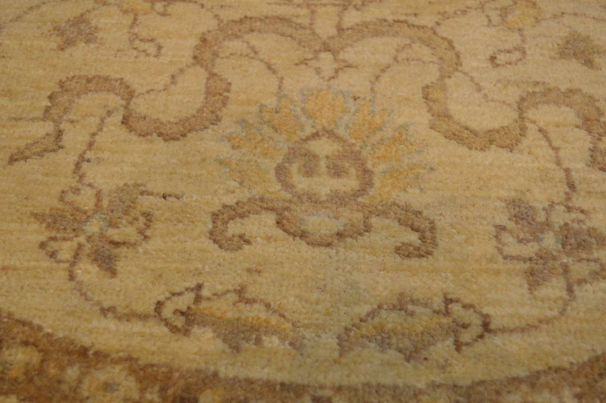 4' 3" x 4' 3" Pakistan Peshawar Round Rug image 7