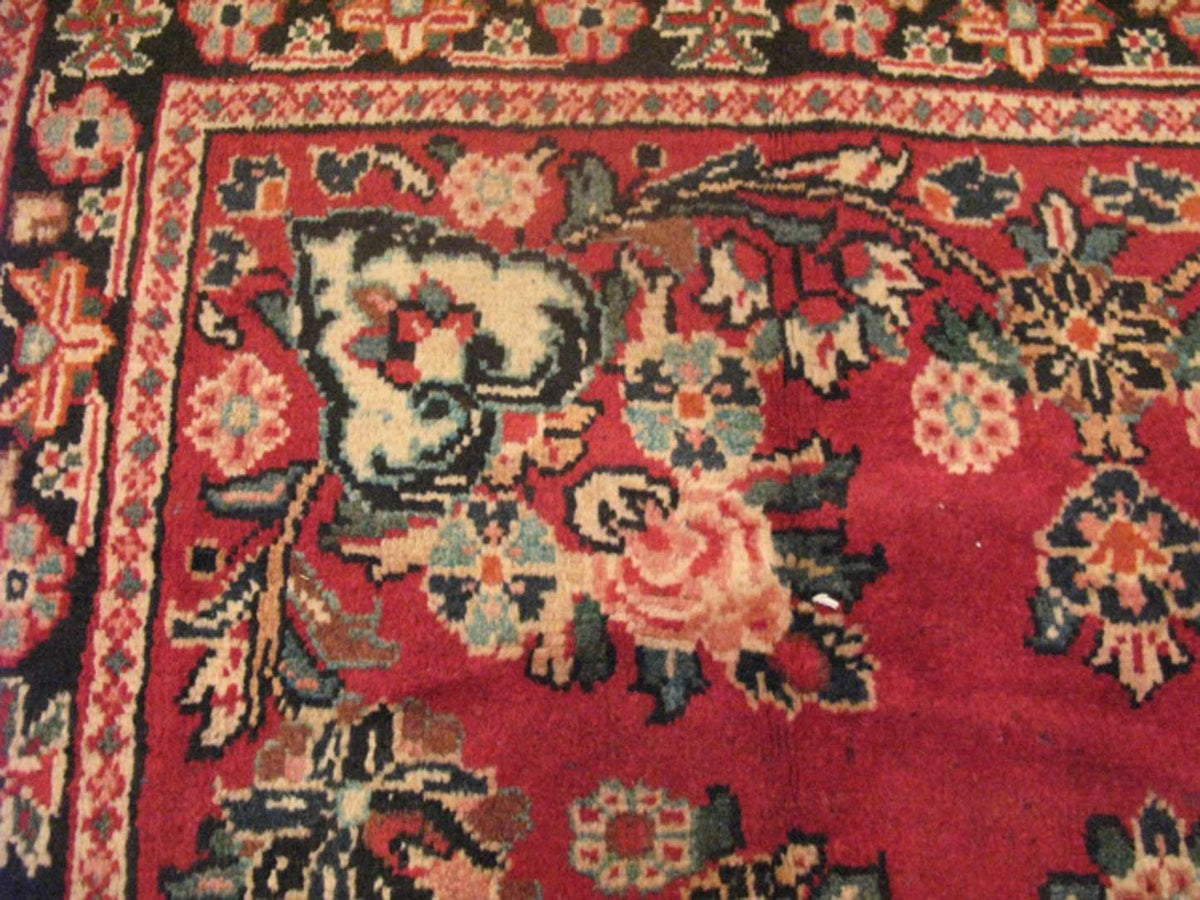4' 4" x 6' 7" Persian Sarouk Rug image 9