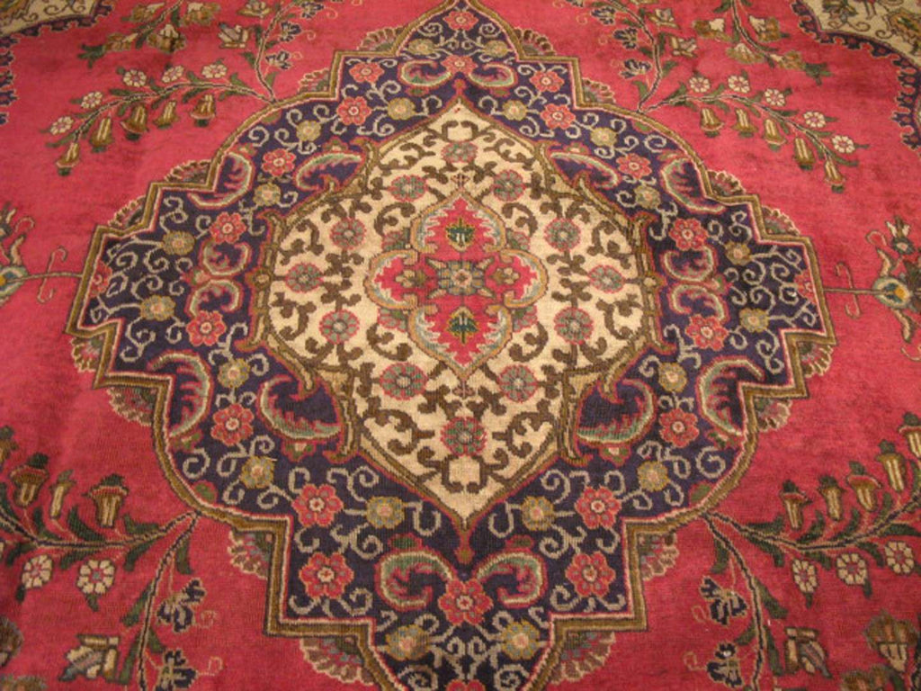 10' 0" x 12' 9" Persian Tabriz Rug image 9
