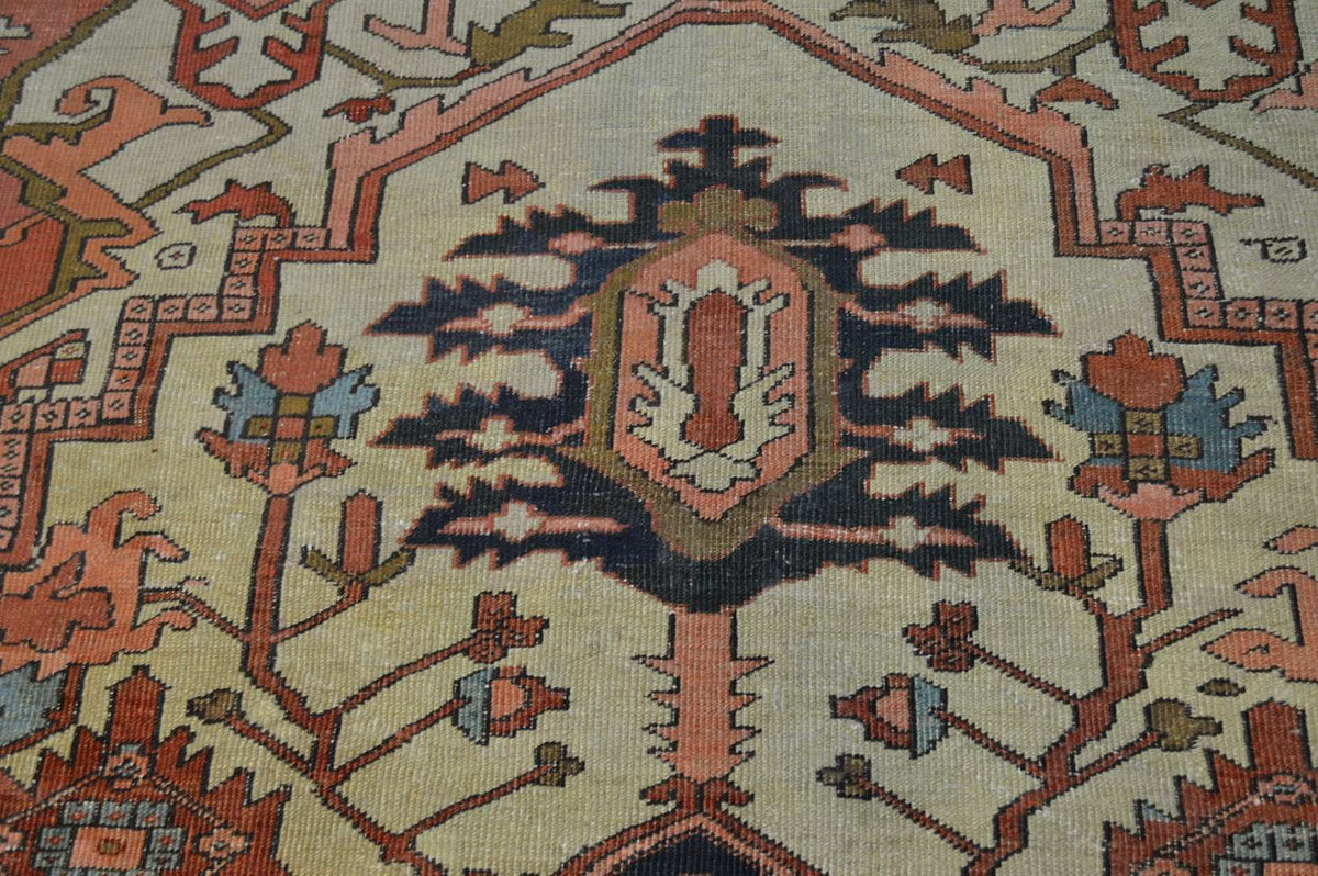 10' 3" x 13' 6" Persian Serapi Rug image 3