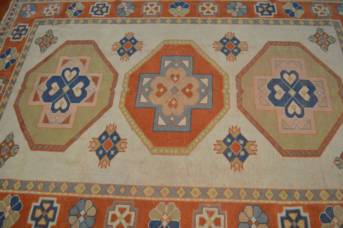 5' 7" x 8' 2" Caucasian Kazak Rug image 7