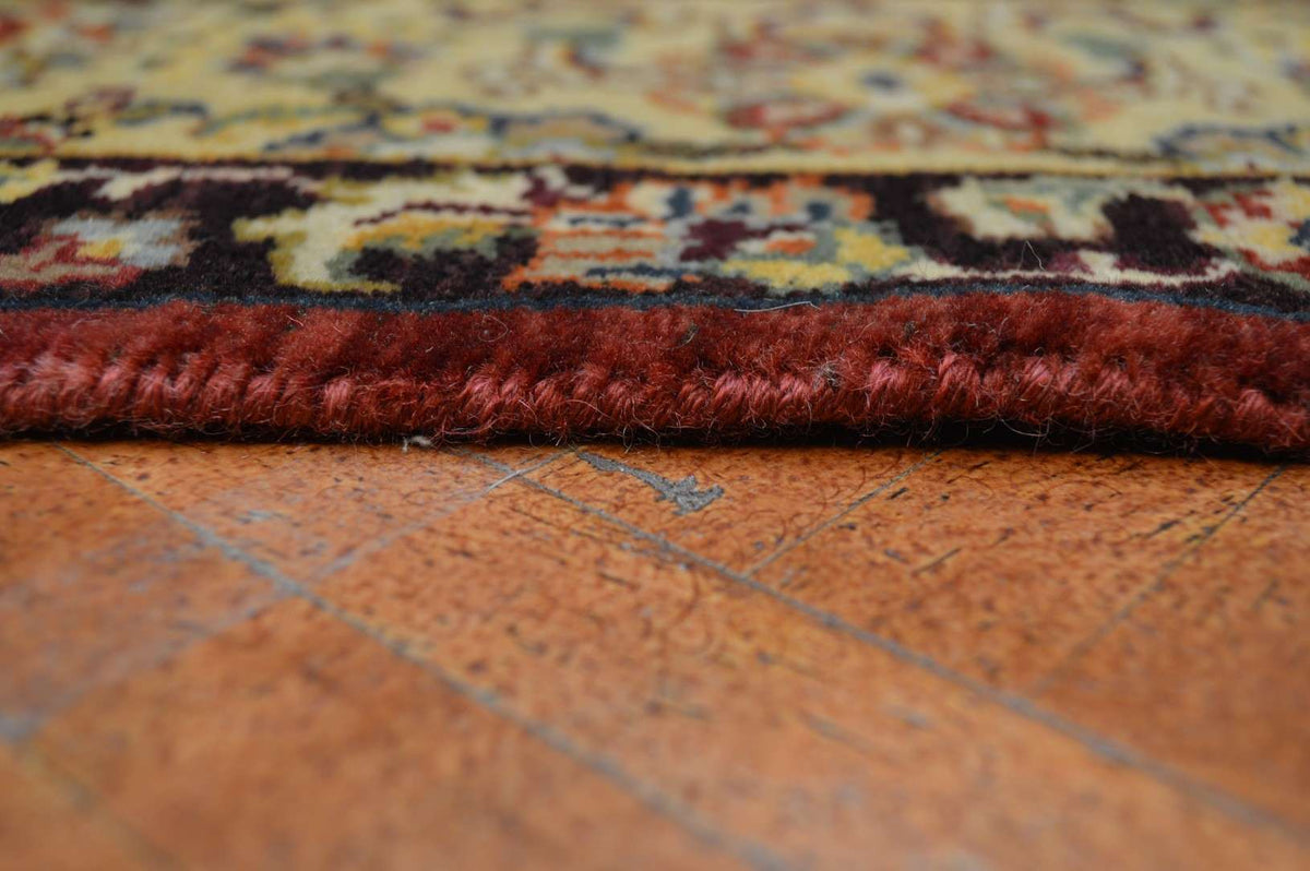 4' 1" x 6' 0" India Agra Rug image 10