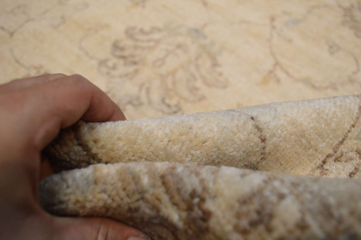 4' 0" x 6' 0" Pakistan Peshawar Rug image 10