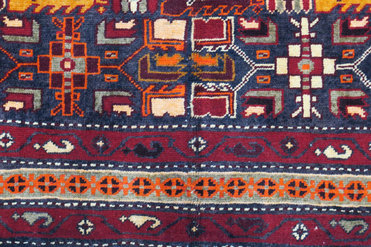 3' 5" x 5' 1" Persian Meshkin Rug image 6