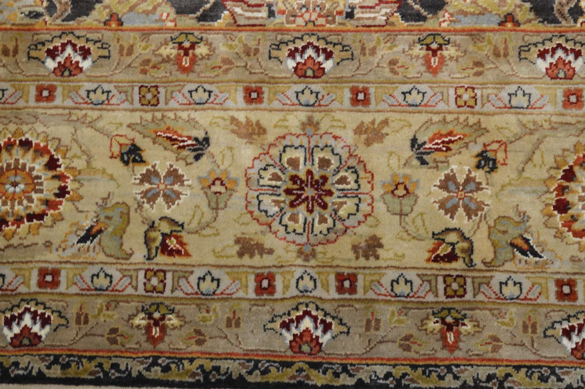 8' 0" x 10' 0" India Agra Rug image 1