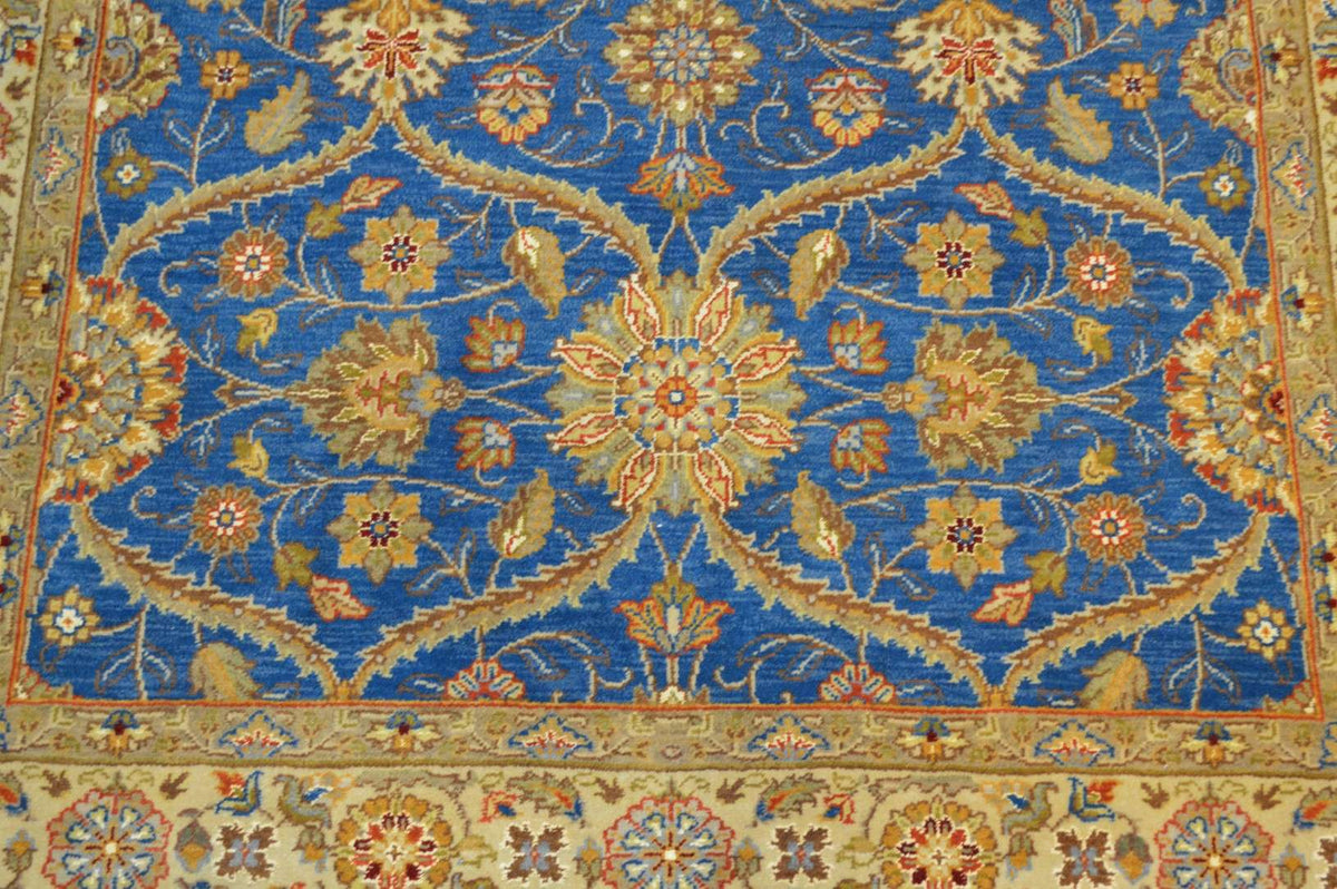4' 0" x 6' 1" India Agra Rug image 4