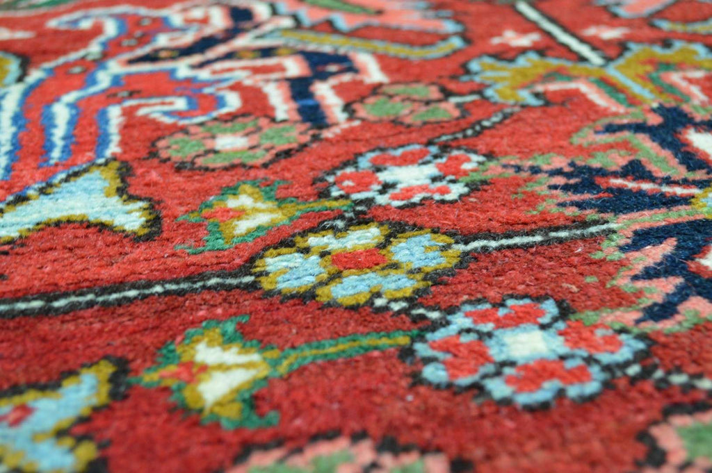 7' 7" x 10' 3" Persian Heriz Rug image 4