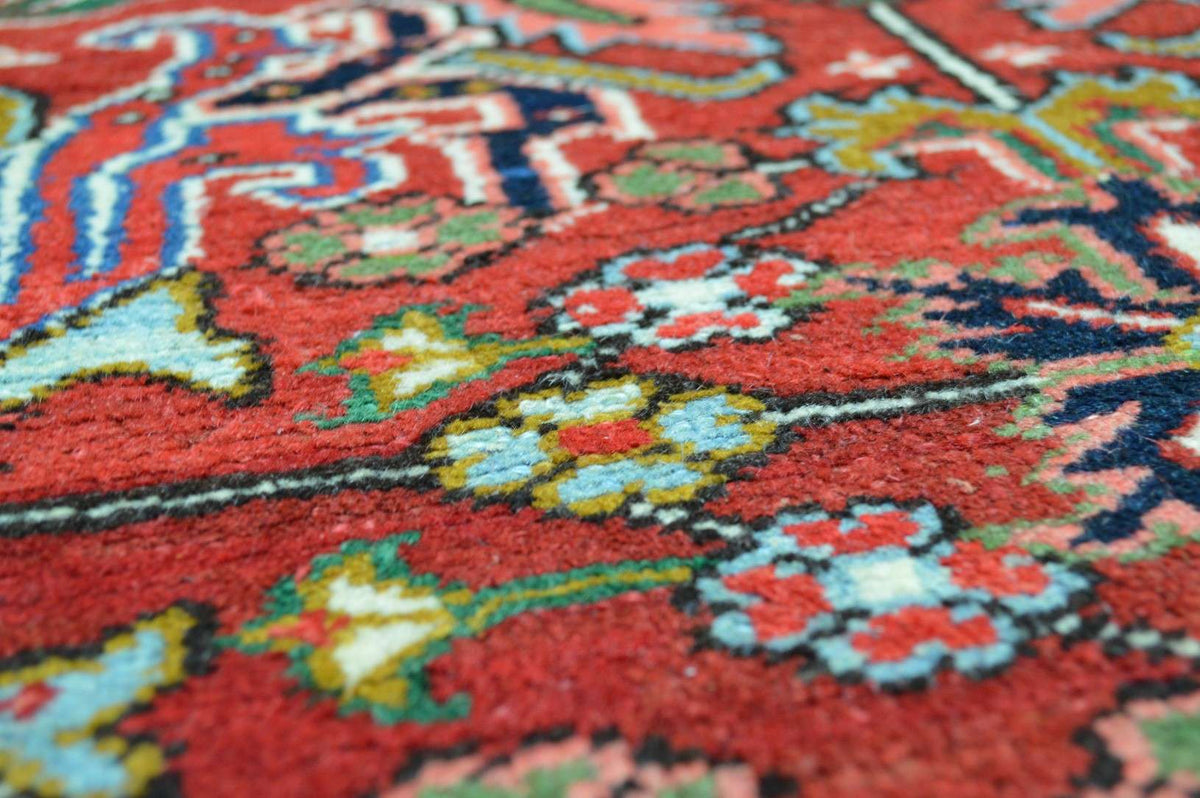 7' 7" x 10' 3" Persian Heriz Rug image 4