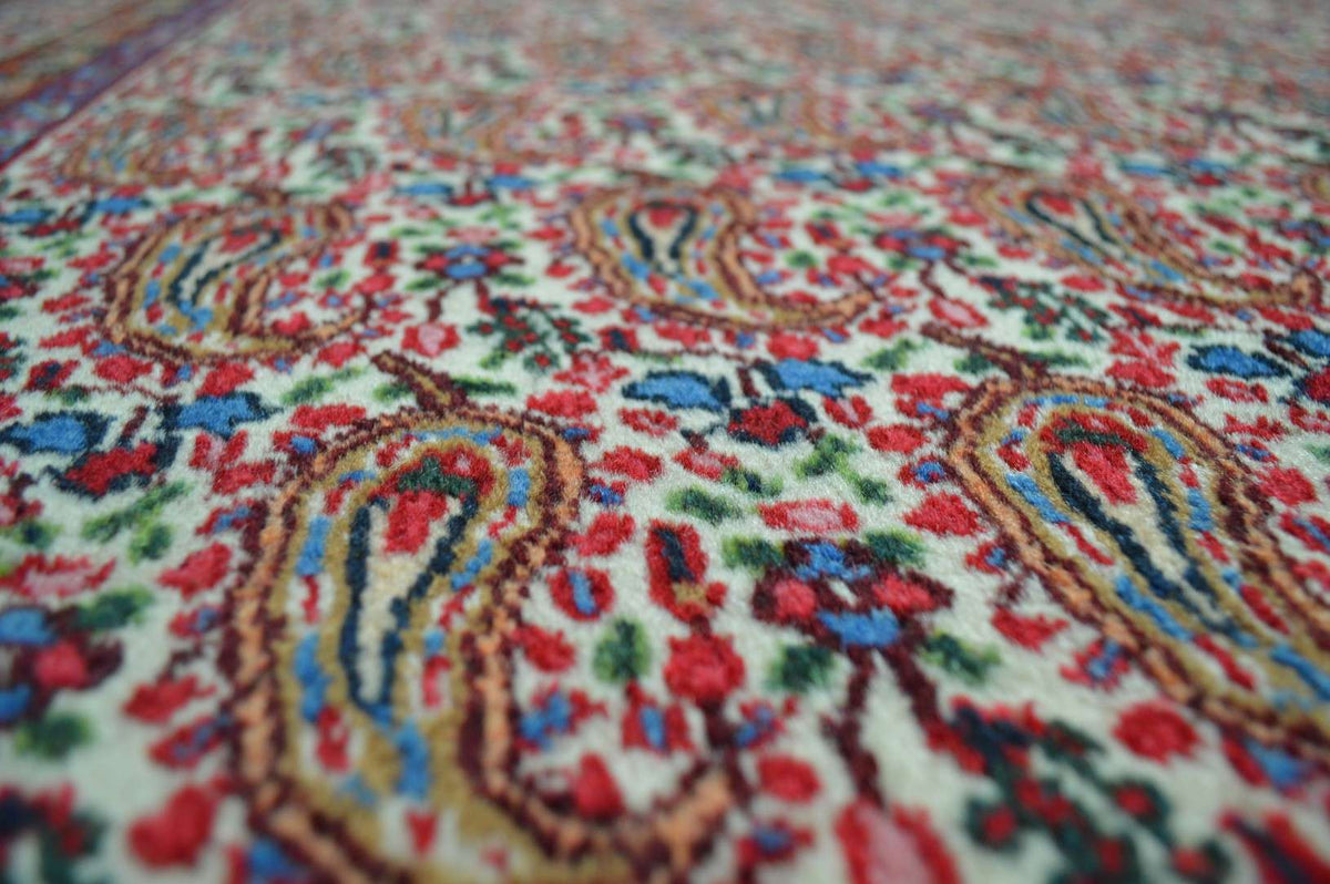6' 8" x 9' 8" Persian Mood Rug image 4