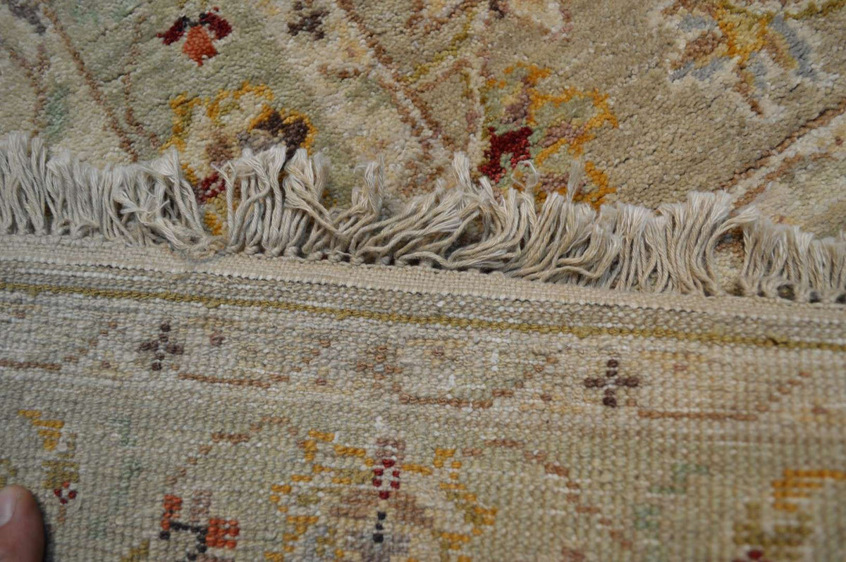 8' 0" x 8' 3" India Sultanabad Square Rug image 12