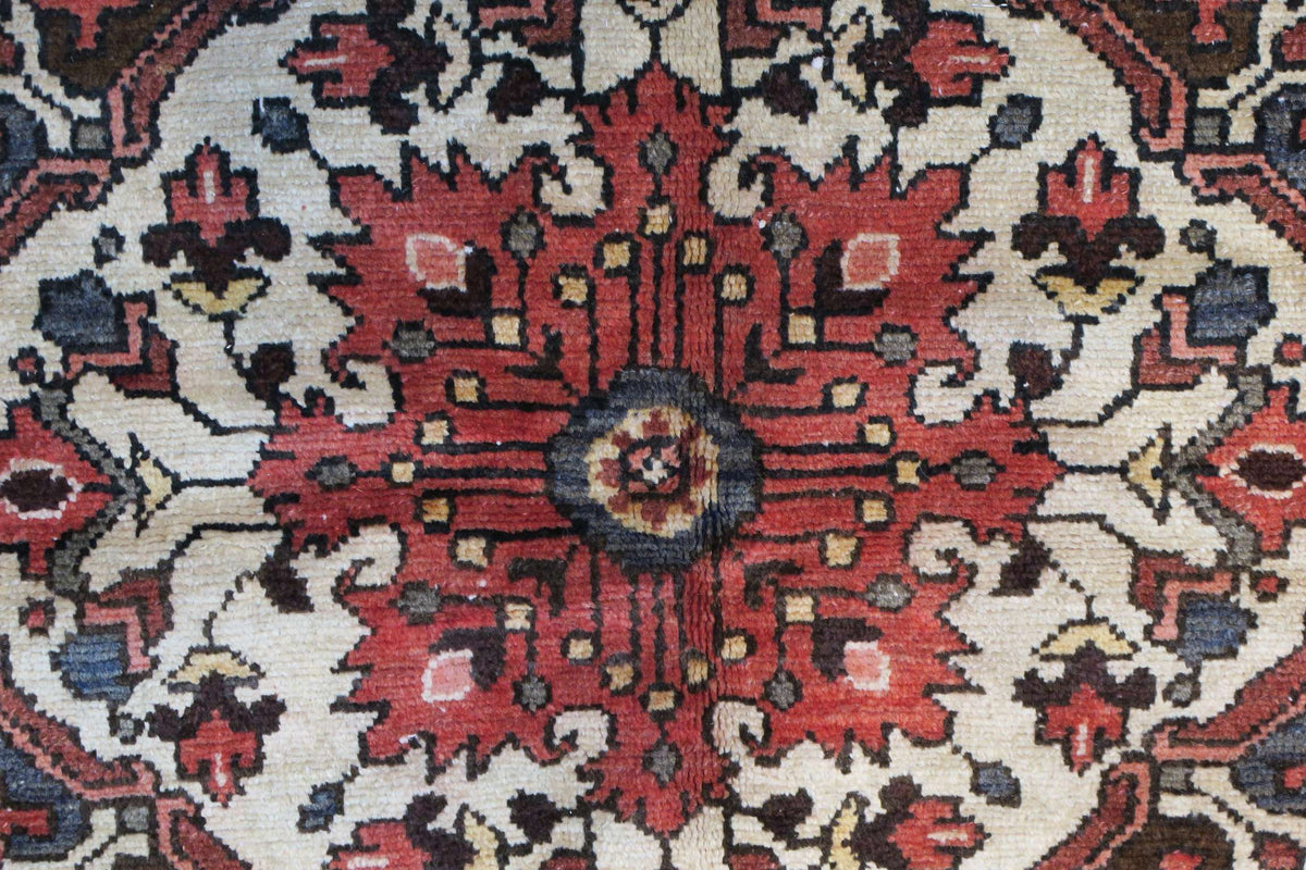 5'7'' x 10'2'' Persian Hamadan Runner image 10