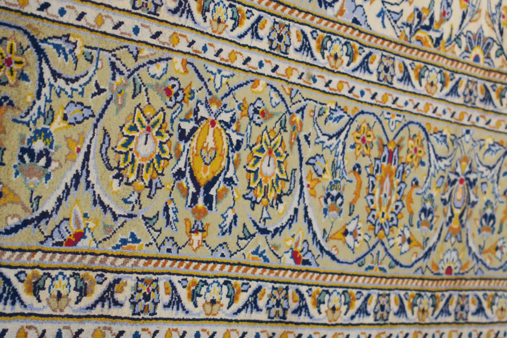 4' 7" x 7' 2" Persian Kashan Rug image 5