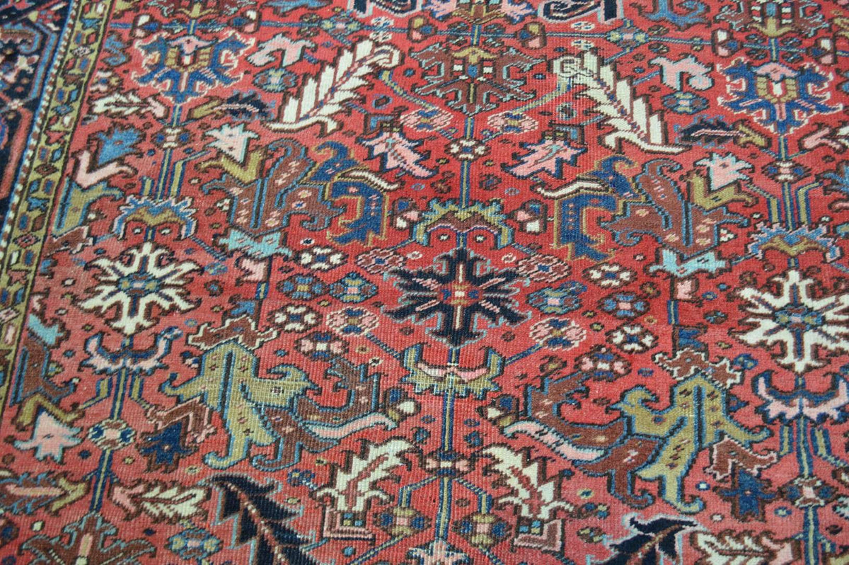 7' 4" x 10' 8" Persian Heriz Rug image 4