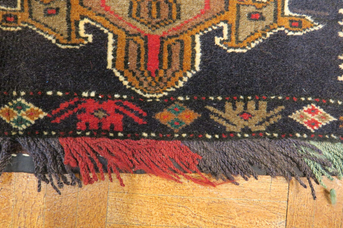 1' 8" x 2' 8" Persian Baluch Rug image 4