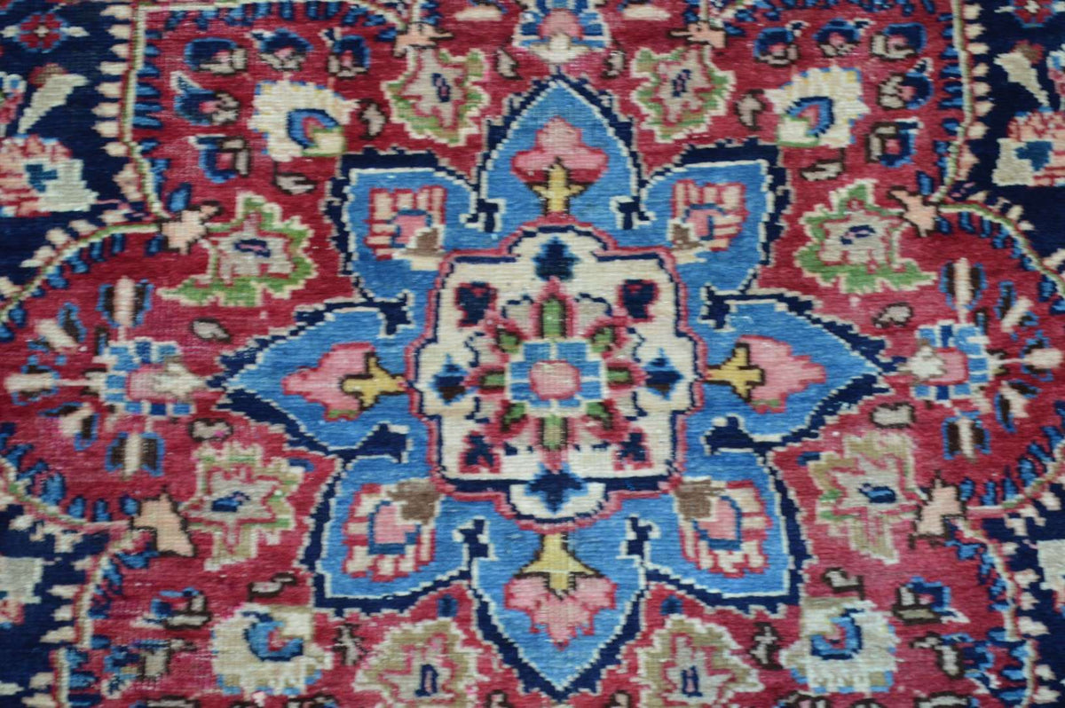 6' 6" x 9' 3" Persian Mashhad Rug image 6