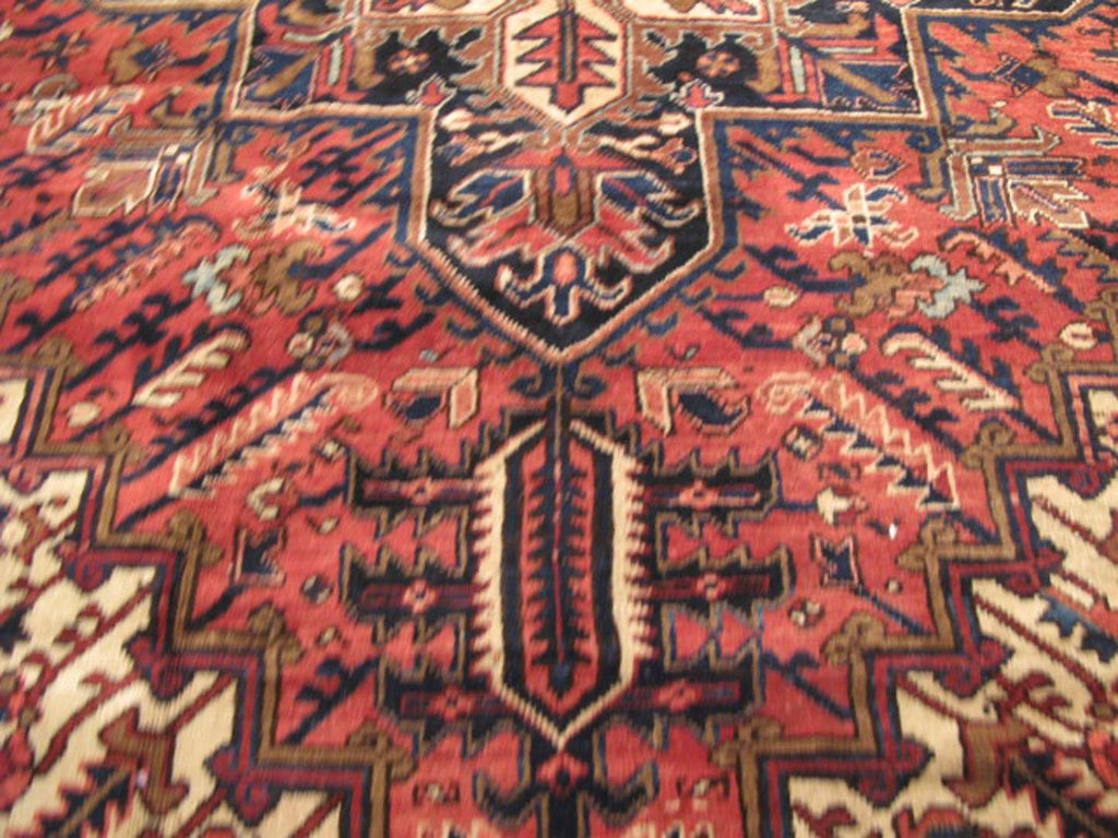 8' 5" x 10' 1" Persian Heriz Rug image 3