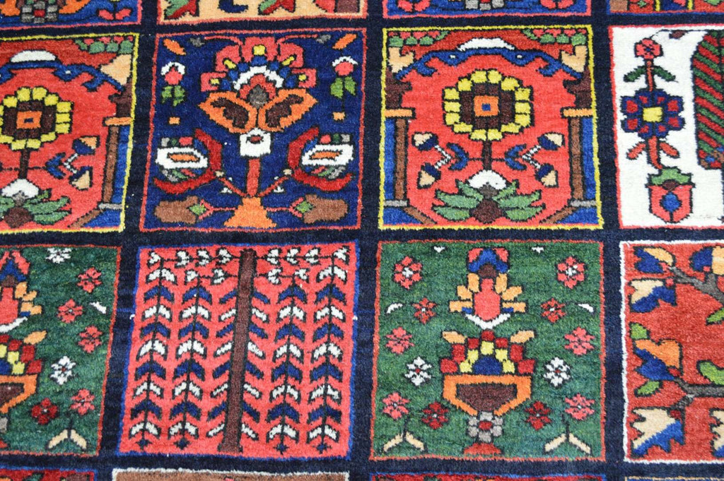 7' 0" x 10' 5" Vintage Bakhtiari Rug image 7
