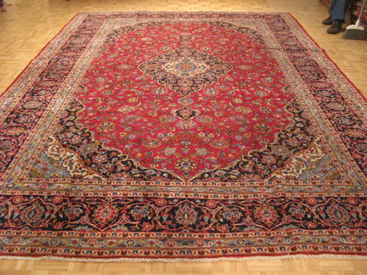9' 8" x 13' 7" Persian Kashan Rug image 1