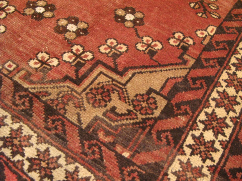 4' 0" x 6' 9" Persian Ferdows Rug image 2