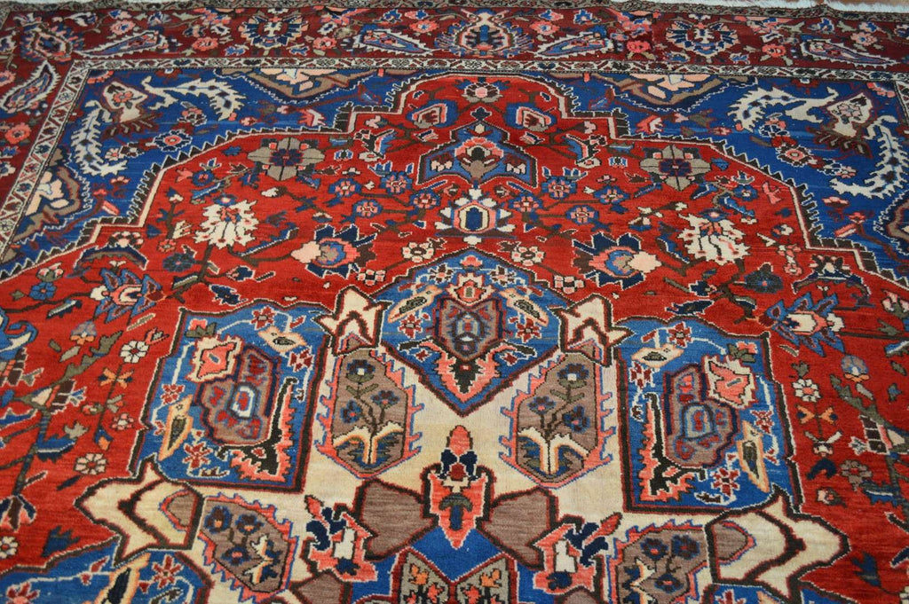 9' 2" x 11' 8" Persian Bakhtiari Rug image 4