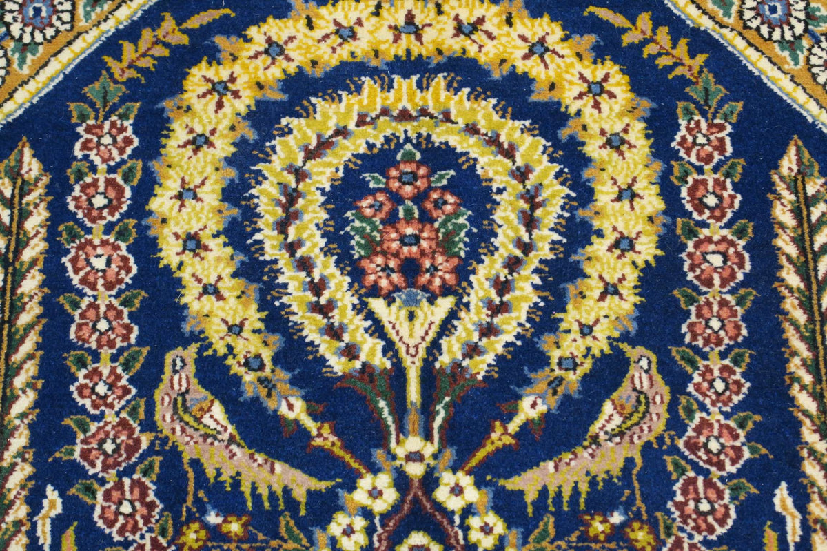 3' 5" x 5' 6" Persian Qoumsheh Rug image 0