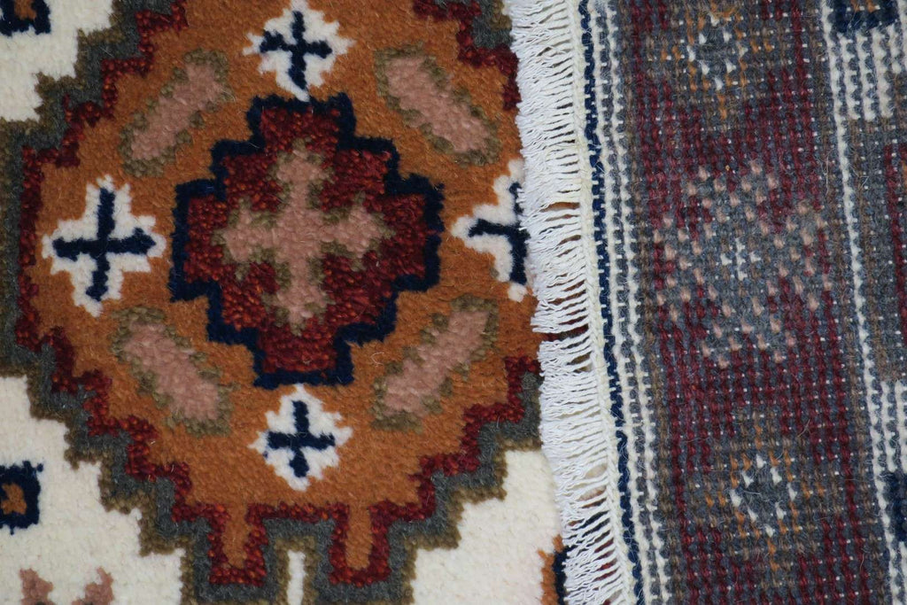 2' 0" x 3' 0" India Kazak Rug image 1