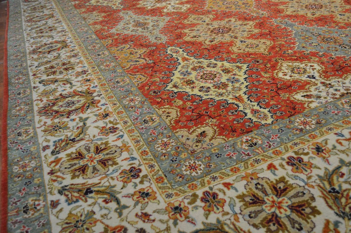 8' 1" x 10' 1" India Agra Rug image 8