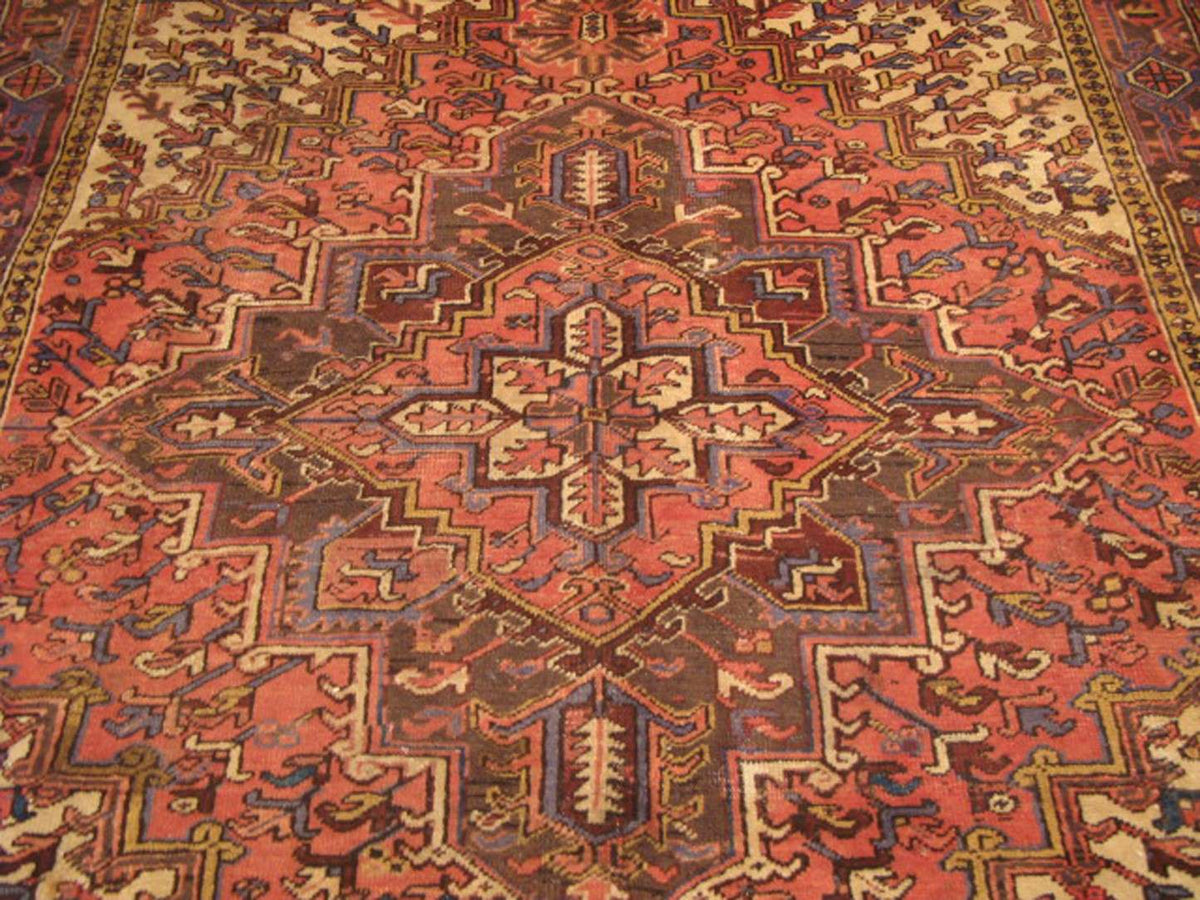 6' 1" x 8' 9" Persian Heriz Rug image 5