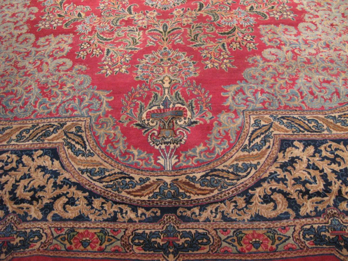 8' 9" x 11' 1" Persian Lavar Rug image 7