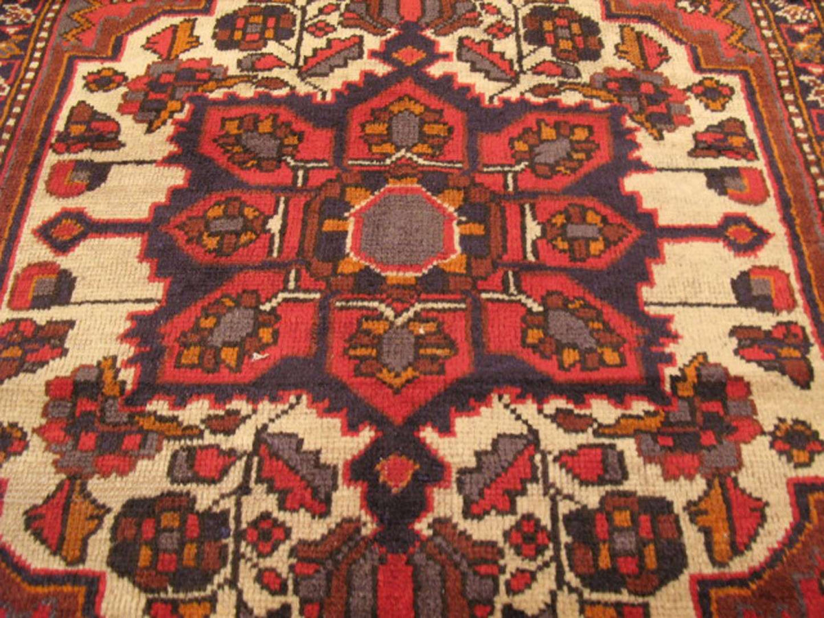 3' 5" x 9' 8" Persian Bakhtiari Runner image 8