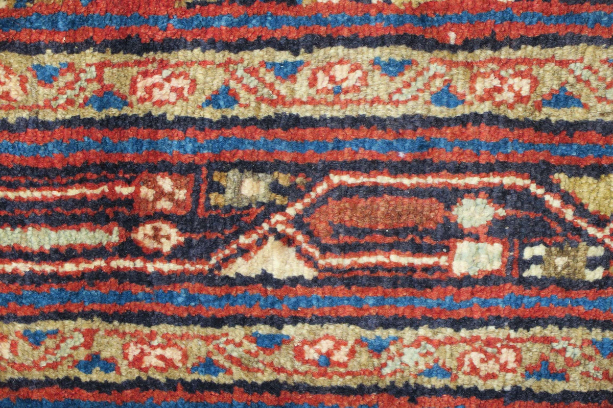 4'3'' x 7'2'' Persian Hamadan Rug image 6