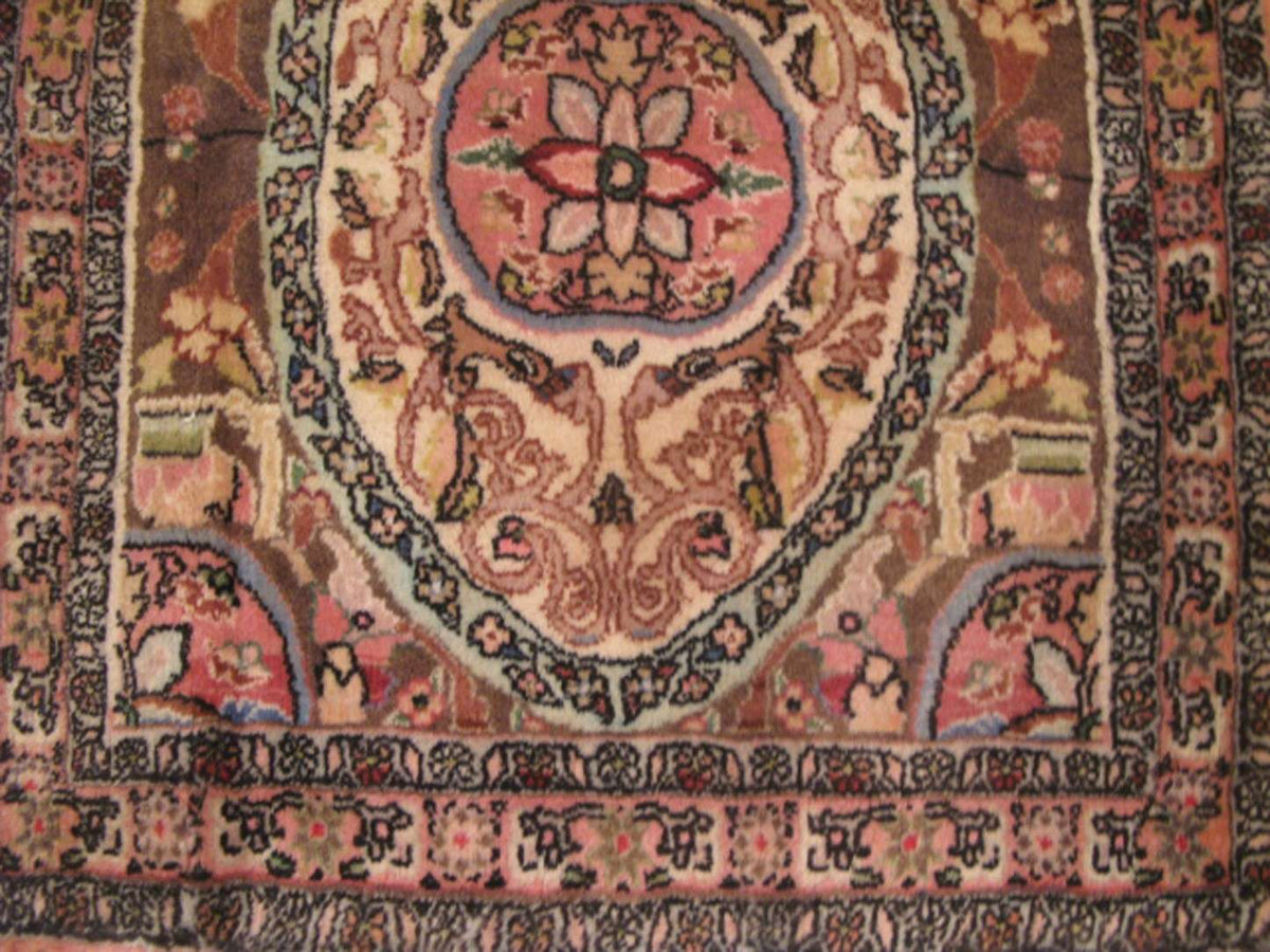 2' 0" x 2' 3" Persian Bijar Rug image 8