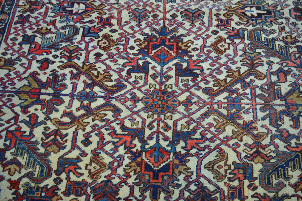 8' 3" x 11' 7" Persian Heriz Rug image 8