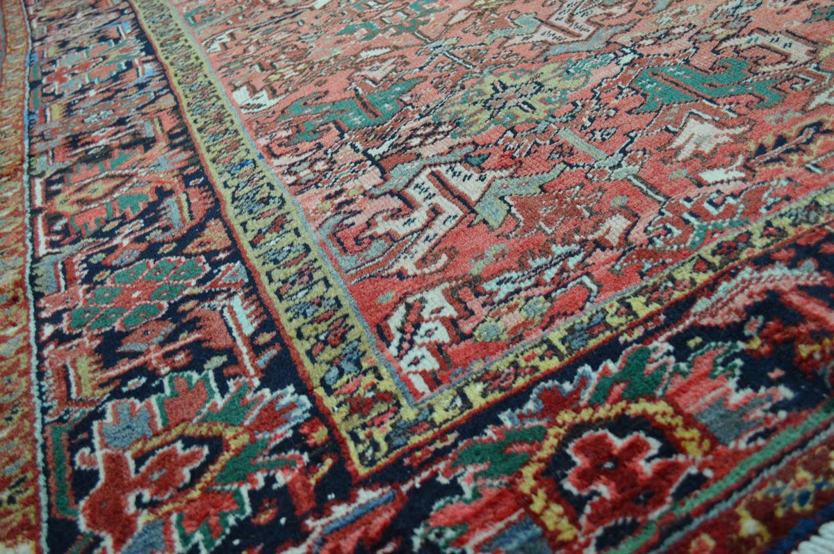 8' 8" x 12' 3" Persian Heriz Rug image 4