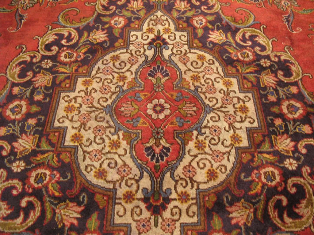 9' 1" x 15' 5" Persian Tabriz Rug image 2