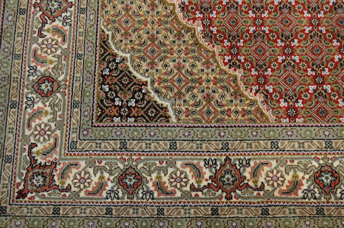 6' 3" x 9' 5" India Tabriz Rug image 5
