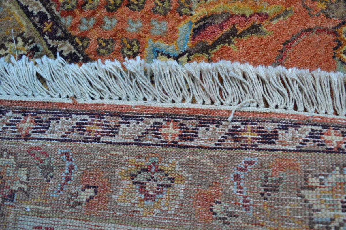 8' 0" x 8' 2" India Sultanabad Square Rug image 12