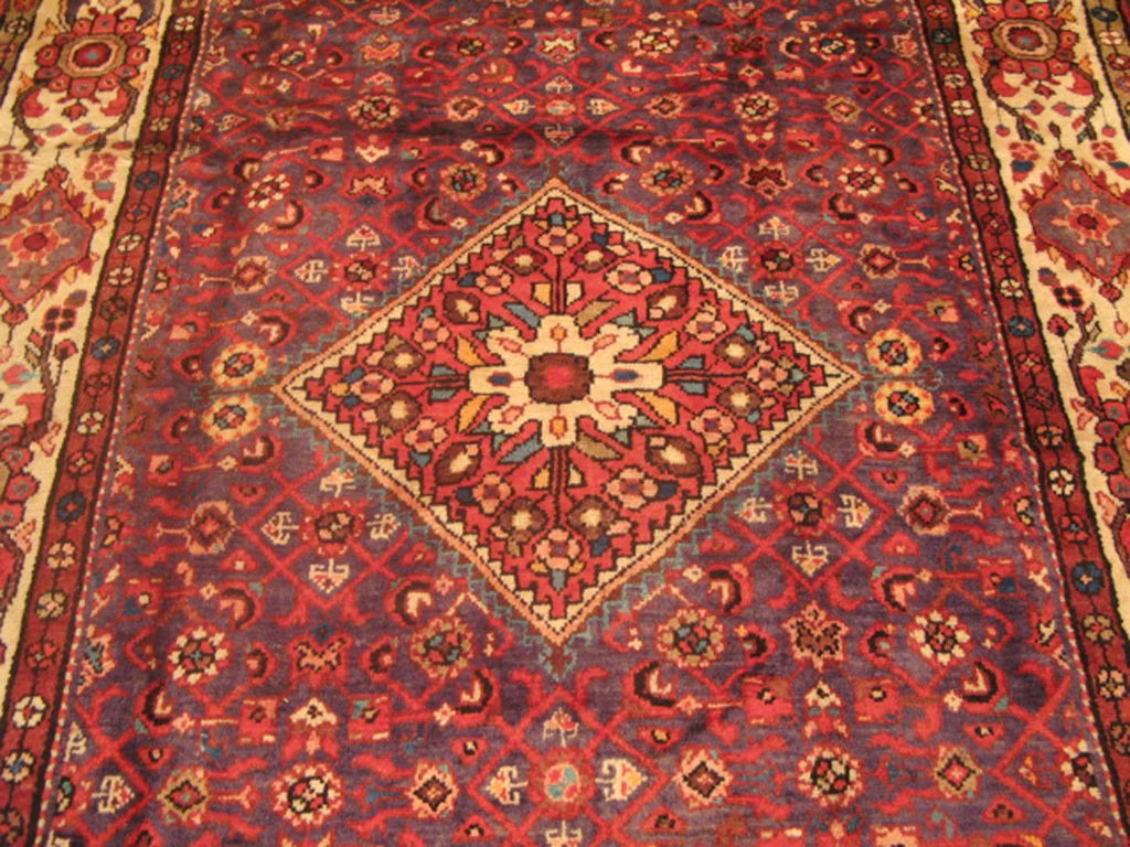 5' 2" x 10' 8" Vintage Hosseinabad Rug image 2