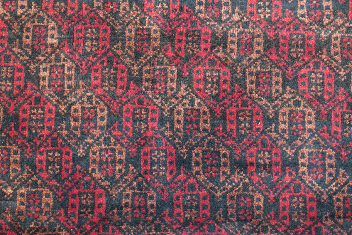 3' 2" x 6' 1" Persian Baluch Rug image 4