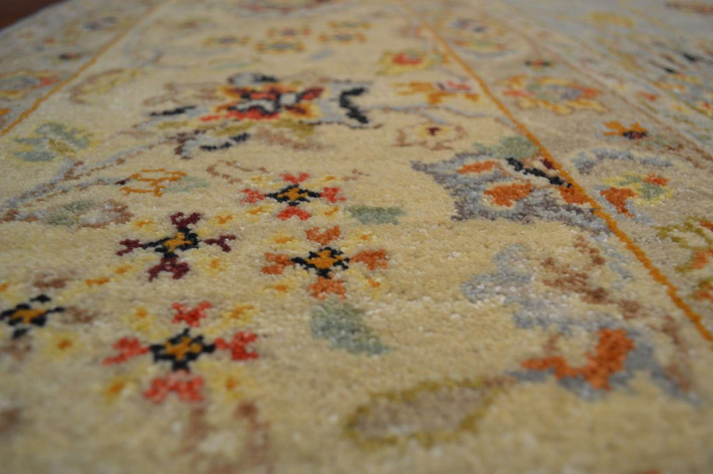 8' 0" x 10' 1" India Sultanabad Rug image 5