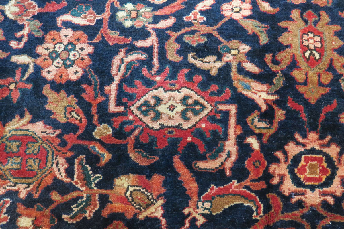 7' 2" x 10' 2" Persian Hamadan Rug image 11