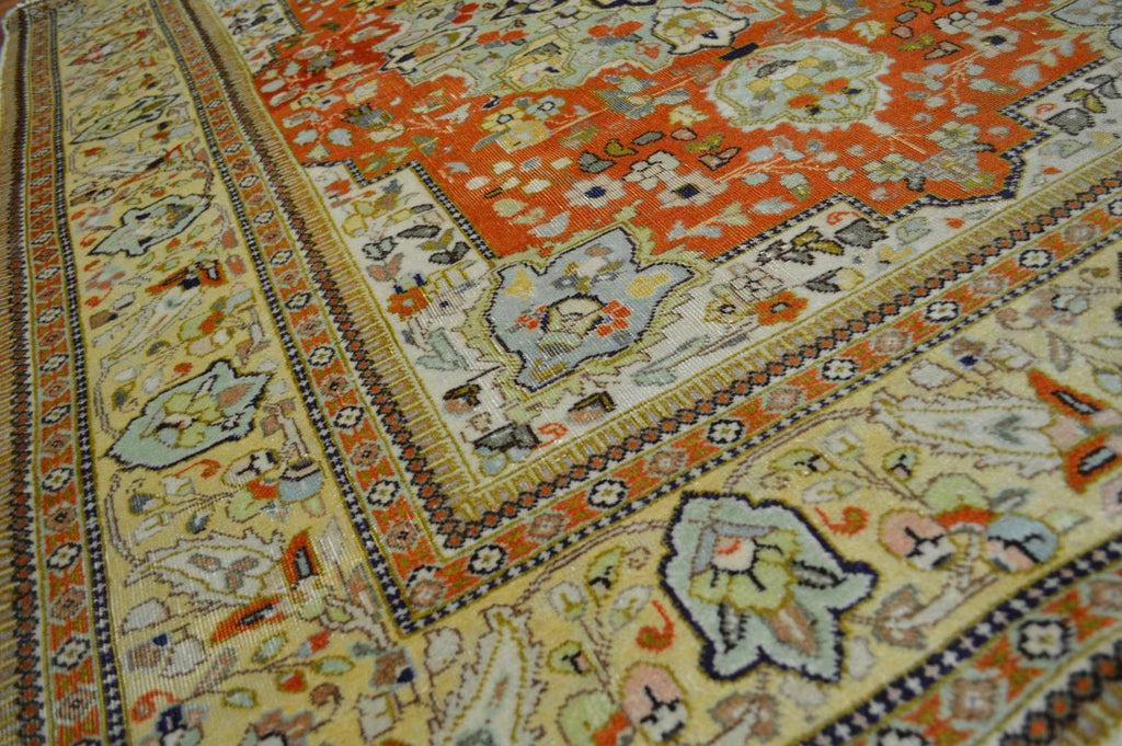 4' 8" x 6' 4" Persian Tabriz Rug image 7