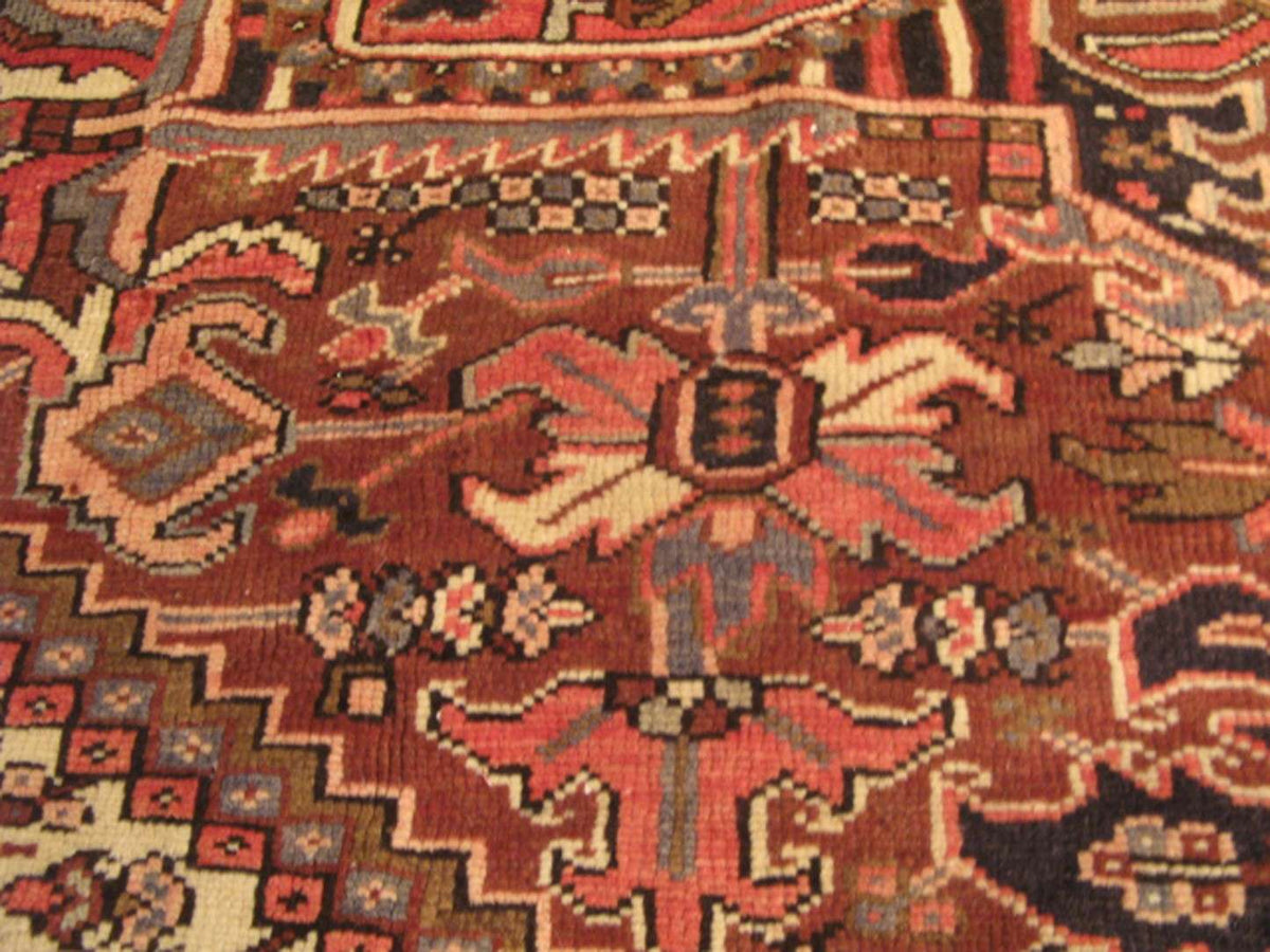 8' 9" x 11' 6" Persian Heriz Rug image 6