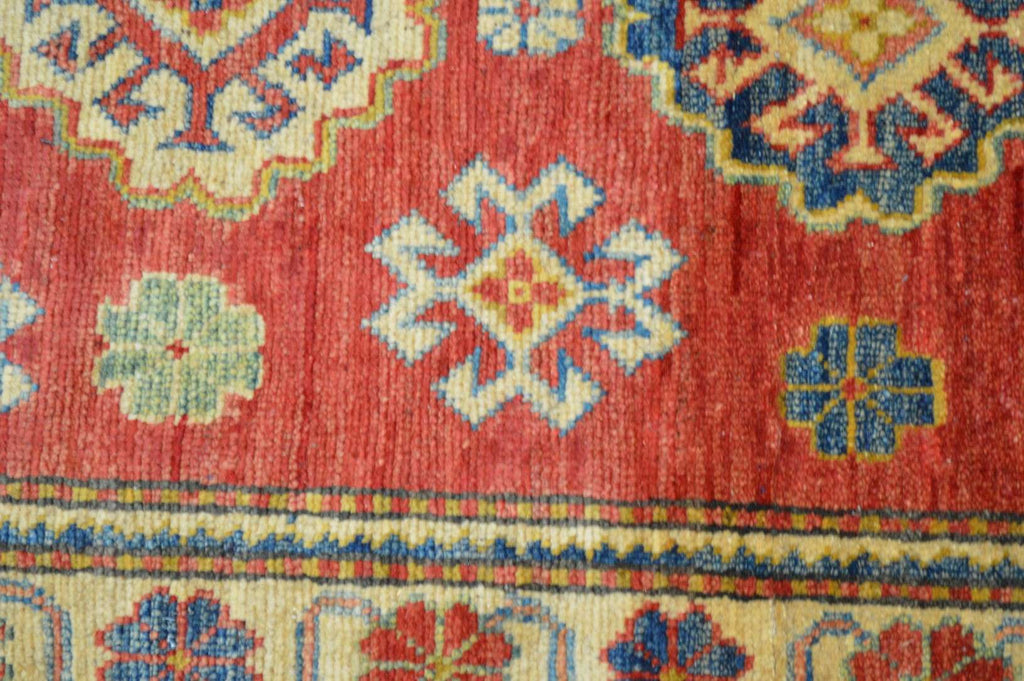 2' 7" x 4' 2" Pakistan Kazak Rug image 9