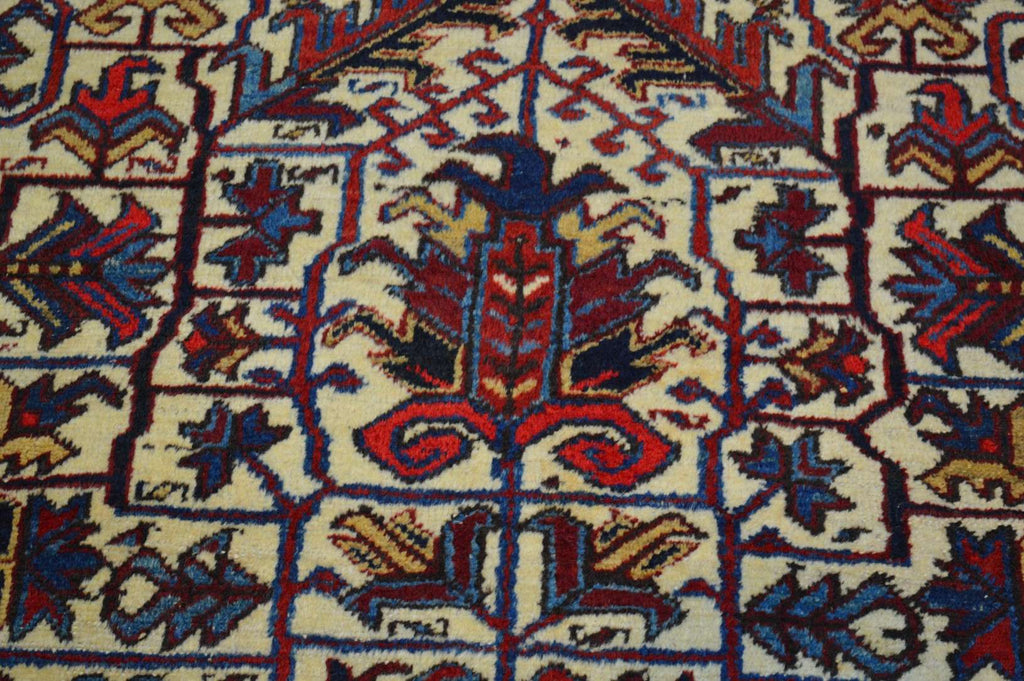 8' 2" x 10' 5" Persian Heriz Rug image 3