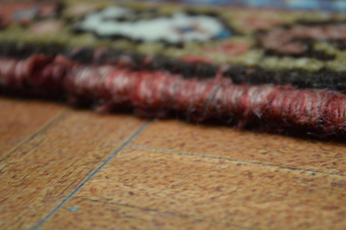 7' 0" x 9' 3" Persian Heriz Rug image 10