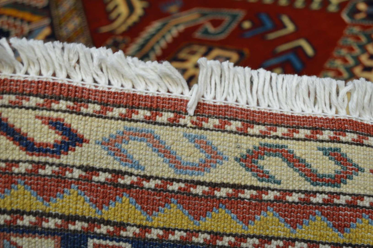 3' 6" x 5' 2" Pakistan Shirvan Rug image 12