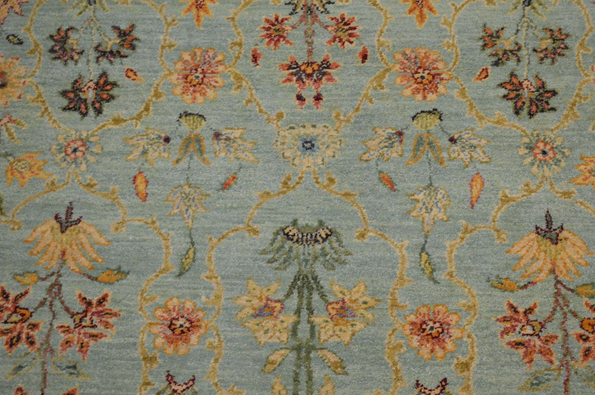 5' 9" x 9' 0" India Sultanabad Rug image 2