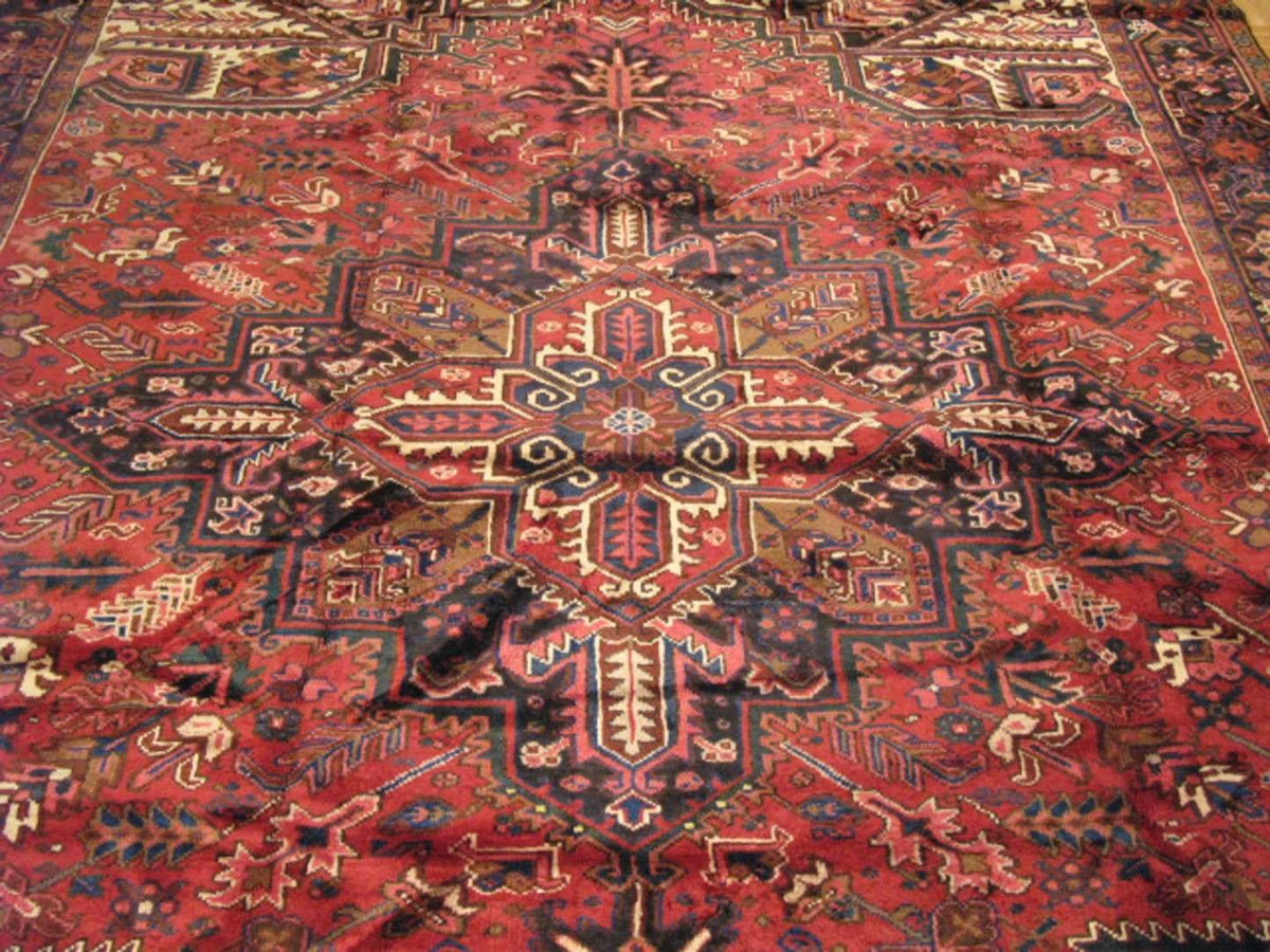 8' 7" x 11' 2" Persian Heriz Rug image 8